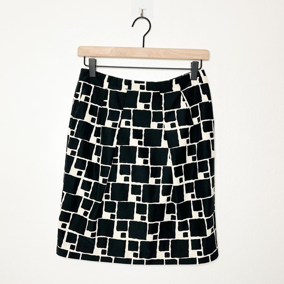 Banana Republic Contemporary Business Casual Career Silk Blend Pencil Skirt‎ 4P - Picture 2 of 10